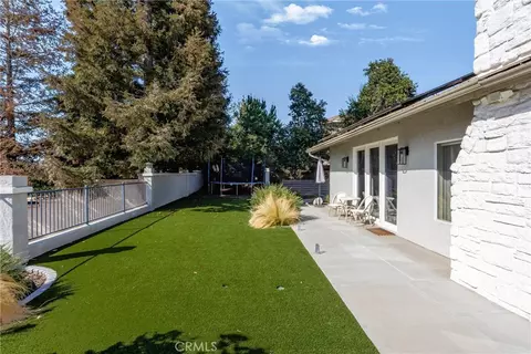 Exterior - 13582 Oak Hill Ct, Yucaipa, CA 92399 photo 7 of 10