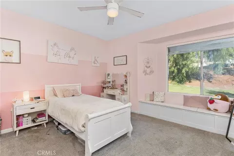Bedroom - 13582 Oak Hill Ct, Yucaipa, CA 92399 photo 3 of 5