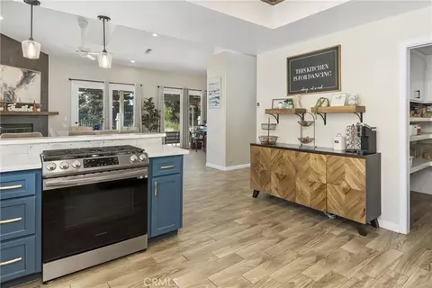 Kitchen - 13582 Oak Hill Ct, Yucaipa, CA 92399 photo 2 of 4