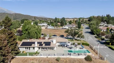 View/Area - 13582 Oak Hill Ct, Yucaipa, CA 92399 photo 5 of 7