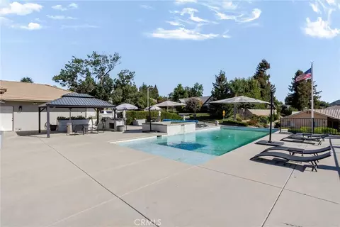 Exterior - 13582 Oak Hill Ct, Yucaipa, CA 92399 photo 5 of 10