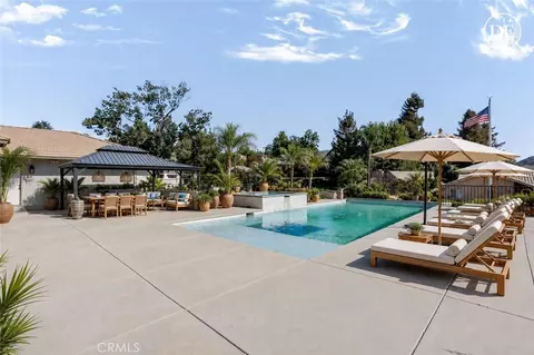 Exterior - 13582 Oak Hill Ct, Yucaipa, CA 92399 photo 4 of 10