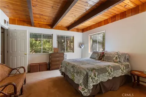 Bedroom - 24948 Faulhorn Dr, Crestline, CA 92325 photo 2 of 4