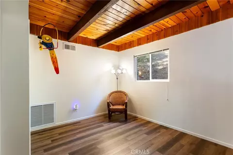 Bedroom - 24948 Faulhorn Dr, Crestline, CA 92325 photo 4 of 4