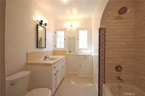 Bath - 3265 Pine St, Riverside, CA 92501 photo 2 of 4