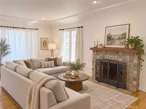 Living - 3265 Pine St, Riverside, CA 92501 photo 1 of 6