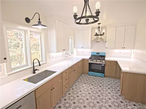 Kitchen - 3265 Pine St, Riverside, CA 92501 photo 3 of 3