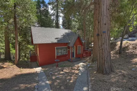 Exterior - 1069 Nesthorn Dr, Crestline, CA 92325 photo 2 of 3