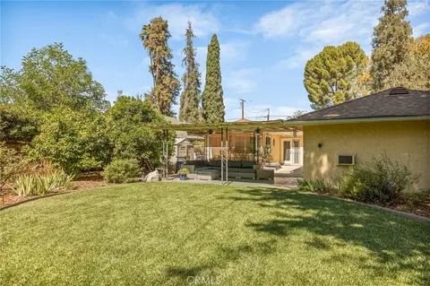 Exterior - 419 Walnut Ave, Redlands, CA 92373 photo 6 of 9