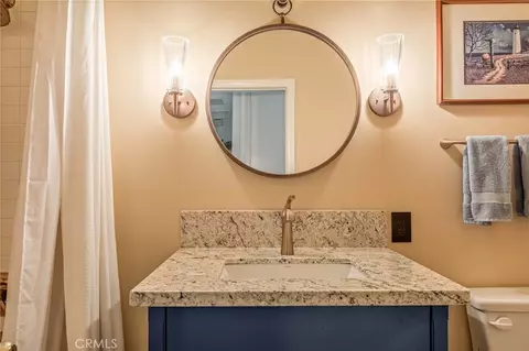 Bath - 419 Walnut Ave, Redlands, CA 92373 photo 4 of 5