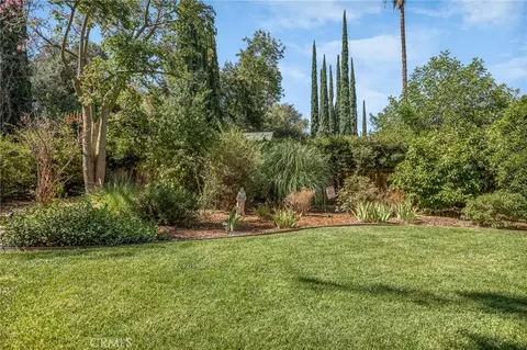 Exterior - 419 Walnut Ave, Redlands, CA 92373 photo 8 of 9