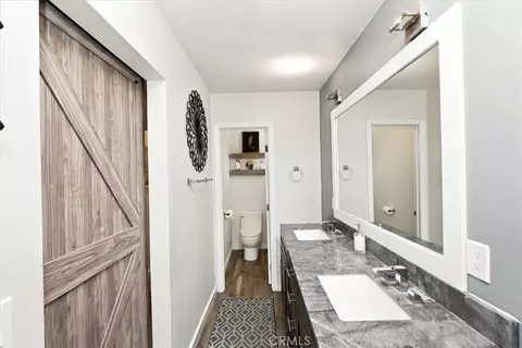 Bath - 387 E Citron St, Corona, CA 92879 photo 2 of 4