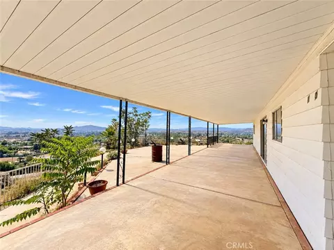 Exterior - 1020 Clayton, Perris, CA 92570 photo 3 of 7