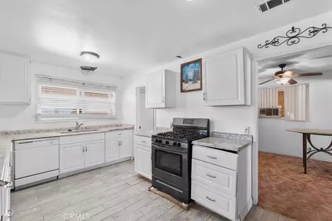 Kitchen - 16375 Sago Rd, Apple Valley, CA 92307 photo 1 of 2