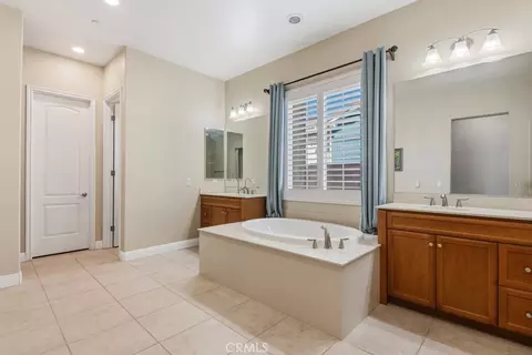 Entry Way - 13531 Wild Maple Ct, Rancho Cucamonga, CA 91739 photo 5 of 7
