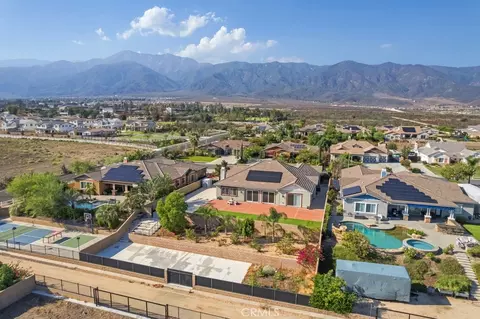 View/Area - 13531 Wild Maple Ct, Rancho Cucamonga, CA 91739 photo 3 of 5