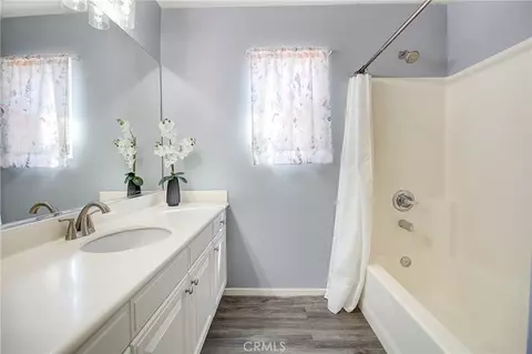 Bath - 9789 Winterberry Dr, Riverside, CA 92503 photo 5 of 5
