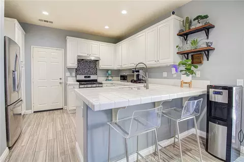 Kitchen - 9789 Winterberry Dr, Riverside, CA 92503 photo 2 of 5