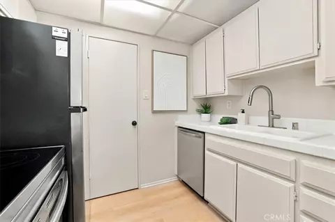 Kitchen - 7890 E Spg #23A, Long Beach, CA 90815 photo 2 of 5