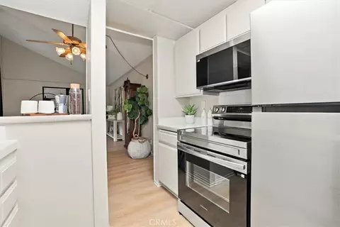 Kitchen - 7890 E Spg #23A, Long Beach, CA 90815 photo 4 of 5