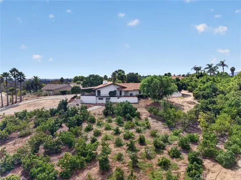 Exterior - 2801 E Msn, Fallbrook, CA 92028 photo 14 of 18