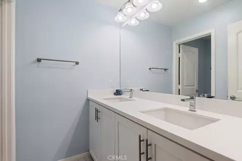 Bath - 6767 Rowen Way, Riverside, CA 92504 photo 3 of 3