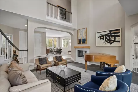 Living - 26983 Pilgrim Rd, Redlands, CA 92373 photo 3 of 5