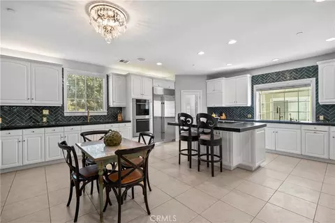 Kitchen - 26983 Pilgrim Rd, Redlands, CA 92373 photo 2 of 5