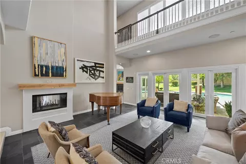 Living - 26983 Pilgrim Rd, Redlands, CA 92373 photo 2 of 5