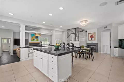 Kitchen - 26983 Pilgrim Rd, Redlands, CA 92373 photo 4 of 5