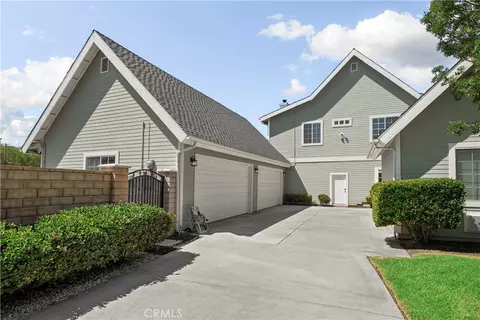 Exterior - 26983 Pilgrim Rd, Redlands, CA 92373 photo 6 of 18
