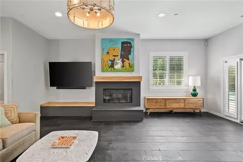 Living - 26983 Pilgrim Rd, Redlands, CA 92373 photo 5 of 5