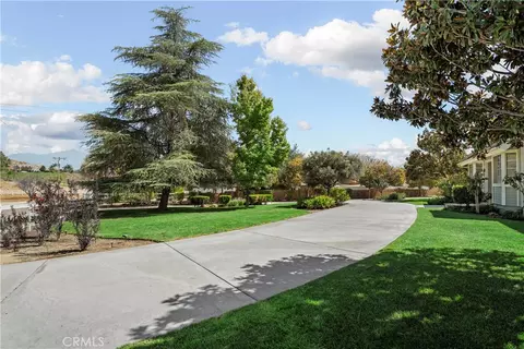 Exterior - 26983 Pilgrim Rd, Redlands, CA 92373 photo 13 of 18