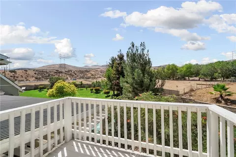Exterior - 26983 Pilgrim Rd, Redlands, CA 92373 photo 4 of 18