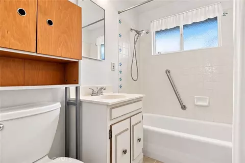 Bath - 2067 Capri Ave, Mentone, CA 92359 photo 1 of 3