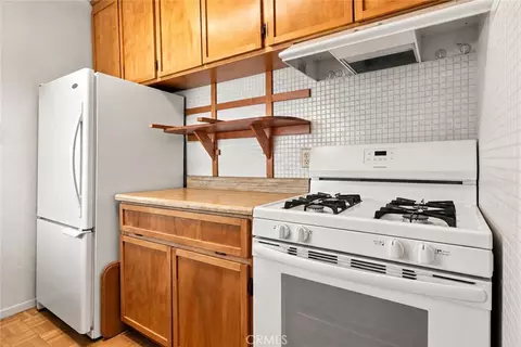 Kitchen - 2067 Capri Ave, Mentone, CA 92359 photo 2 of 3