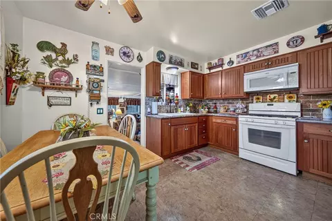 Kitchen - 34249 Avenue H, Yucaipa, CA 92399 photo 1 of 3