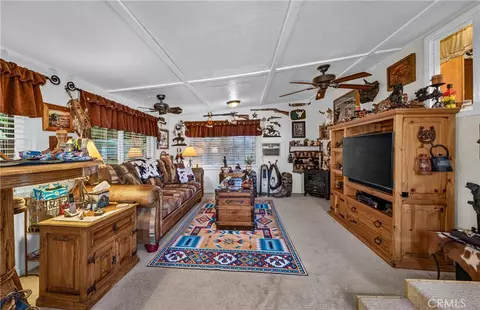 Living - 34249 Avenue H, Yucaipa, CA 92399 photo 3 of 4