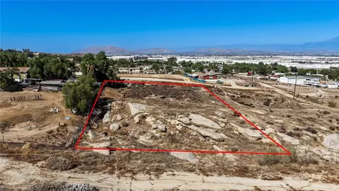 22427 Akers Ln, Perris, CA 92570 photo 7