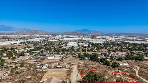 22427 Akers Ln, Perris, CA 92570 photo 6