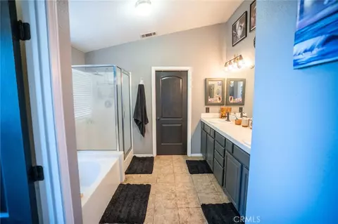 Entry Way - 7141 Redwood St, Hesperia, CA 92345 photo 1 of 3