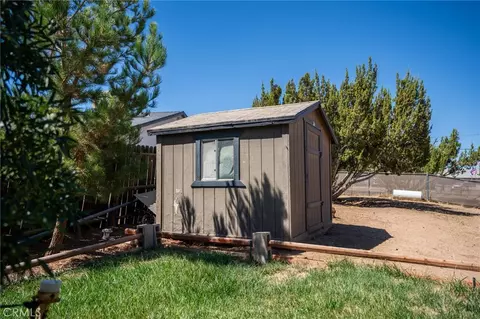 Exterior - 7141 Redwood St, Hesperia, CA 92345 photo 3 of 9