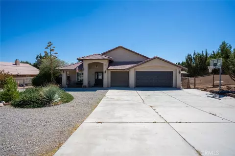Exterior - 7141 Redwood St, Hesperia, CA 92345 photo 9 of 9