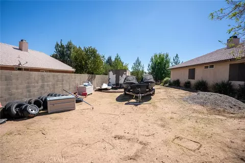 Exterior - 7141 Redwood St, Hesperia, CA 92345 photo 8 of 9