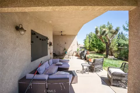 Exterior - 7141 Redwood St, Hesperia, CA 92345 photo 5 of 9
