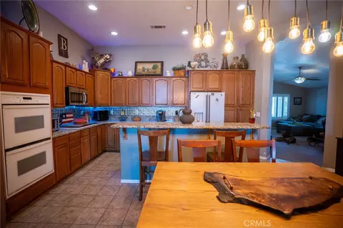 Kitchen - 7141 Redwood St, Hesperia, CA 92345 photo 1 of 1