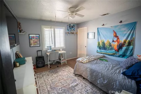 Bedroom - 7141 Redwood St, Hesperia, CA 92345 photo 2 of 4
