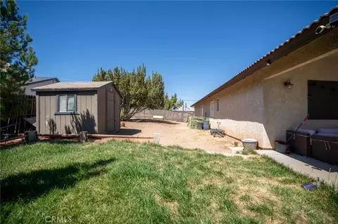 Exterior - 7141 Redwood St, Hesperia, CA 92345 photo 2 of 9