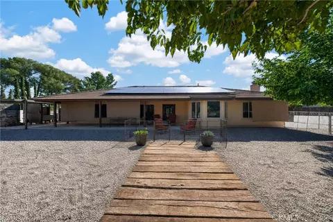Exterior - 14070 Seminole, Apple Valley, CA 92307 photo 5 of 7