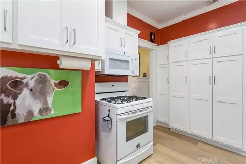 Kitchen - 517 S 4th, Redlands, CA 92373 photo 3 of 3
